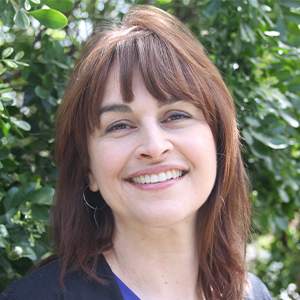 Lesa Bush Headshot