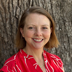 Hilary Turner Headshot